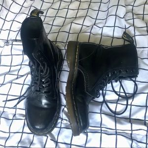 Doc Martens 1460 Classic Lace Up Boots Black Smooth Leather W8, M7